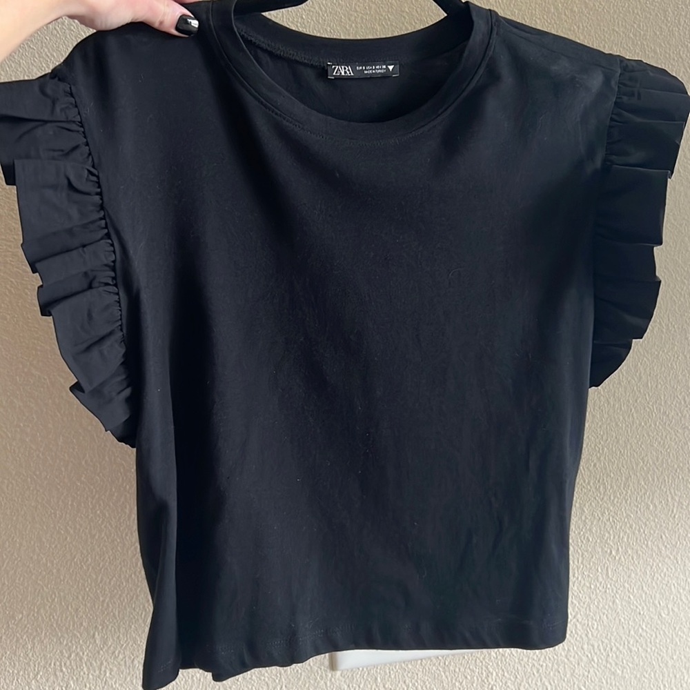 Zara size S. Fun sleeves.